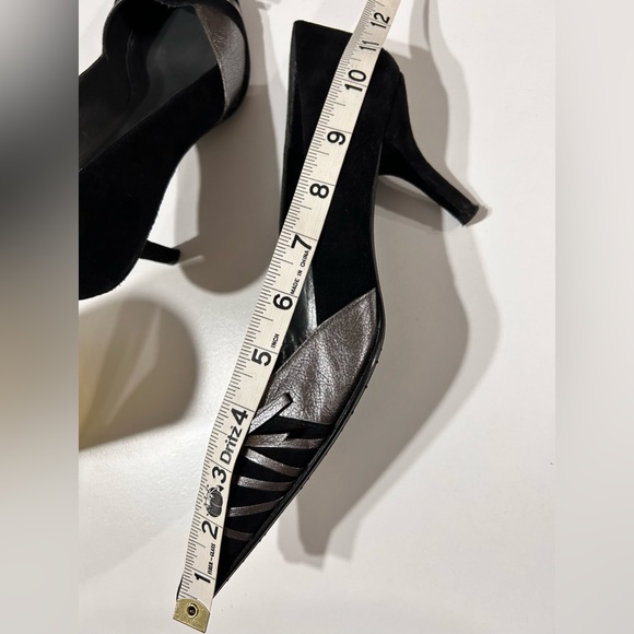 Stuart Weitzman, suede and leather 2 1/2 inch heels in black and pewter - Picture 10 of 12